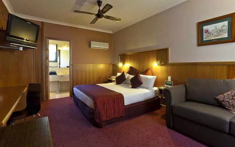 בית מלון כפרי Early Australian Motor Inn