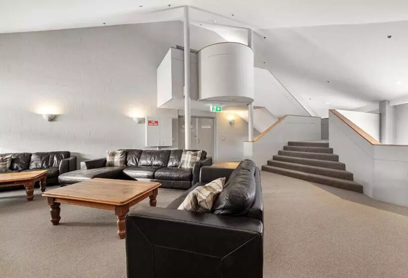 Отель Man From Snowy River