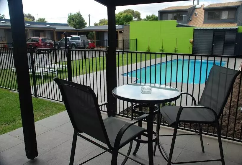 Hotel Mitchell On Main