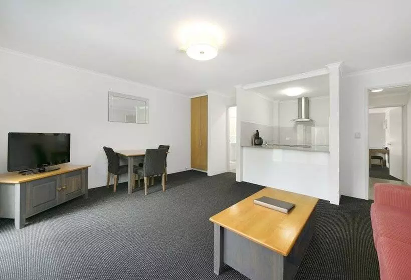 Mt Ommaney Hotel Apartments