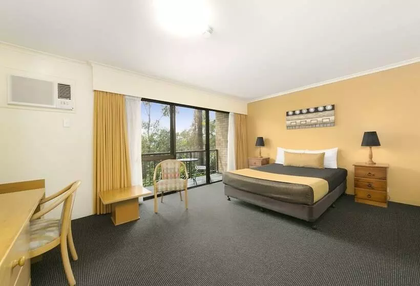 Mt Ommaney Hotel Apartments