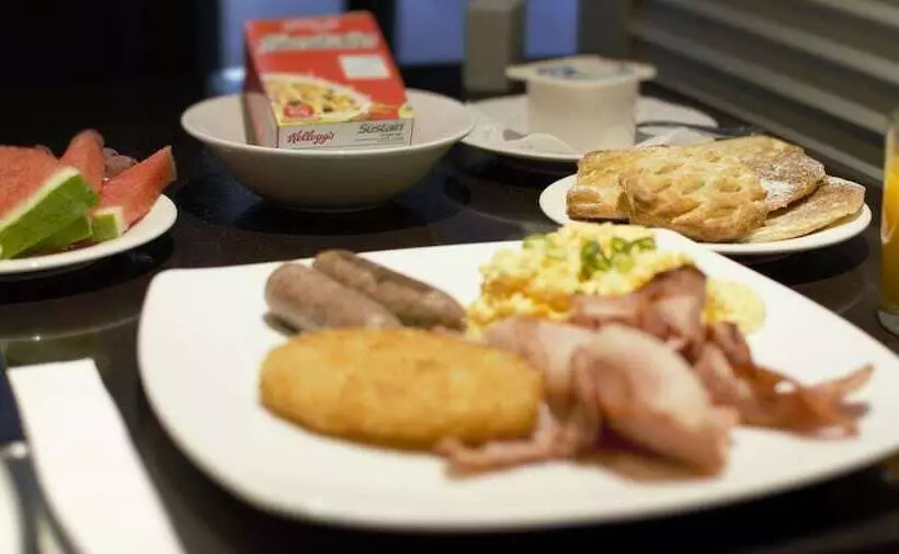 Mt Ommaney Hotel Apartments