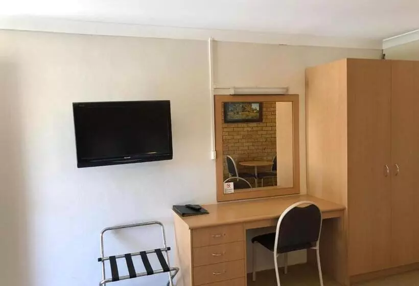 Hotel Overlander Motor Lodge