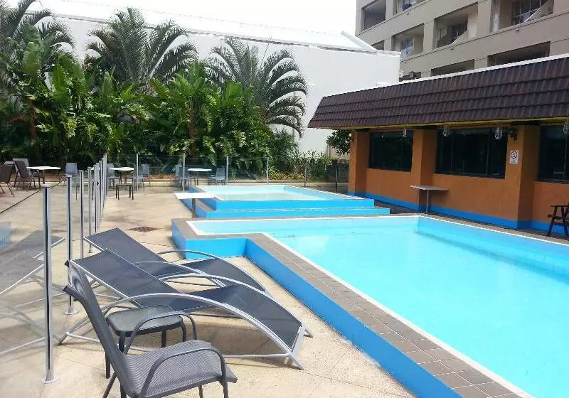 בית מלון כפרי Rydges Camperdown