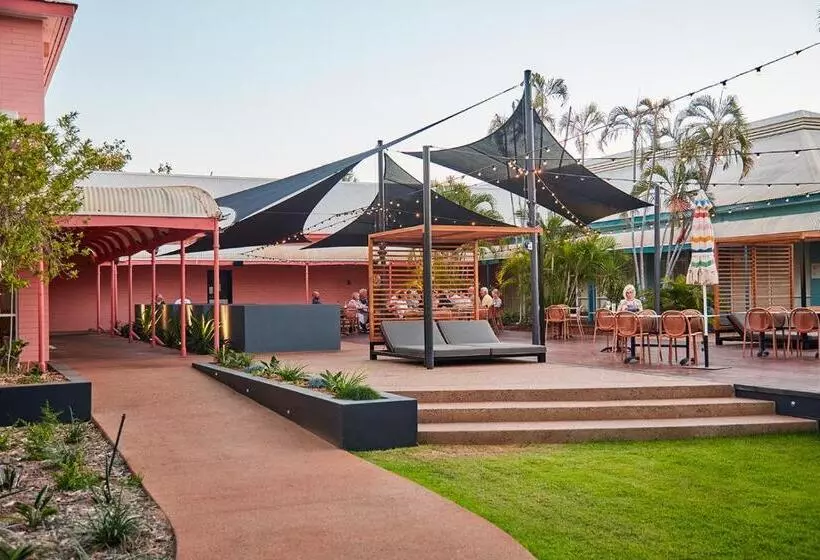 בית מלון כפרי The Continental