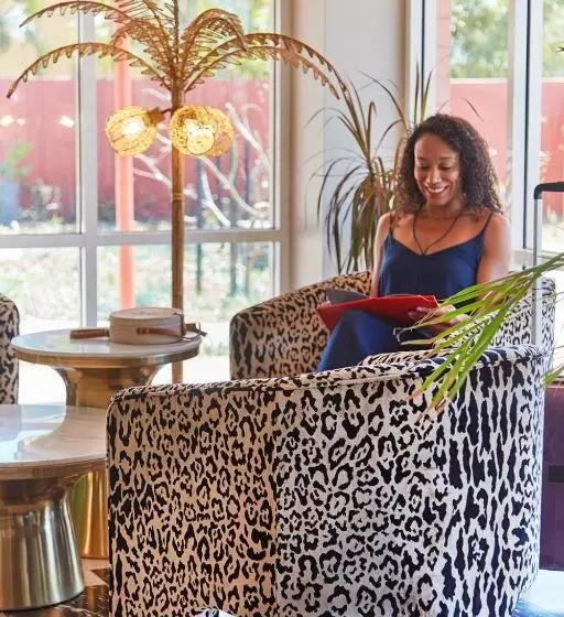 בית מלון כפרי The Continental