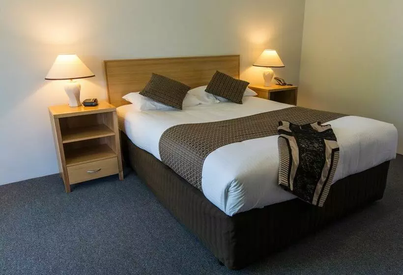 Kingston Terrace Serviced Ap