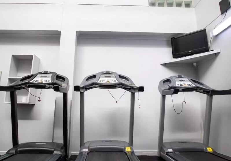 Madison Capital Executive Apartments