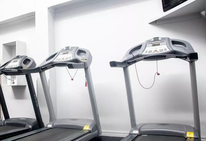 Madison Capital Executive Apartments