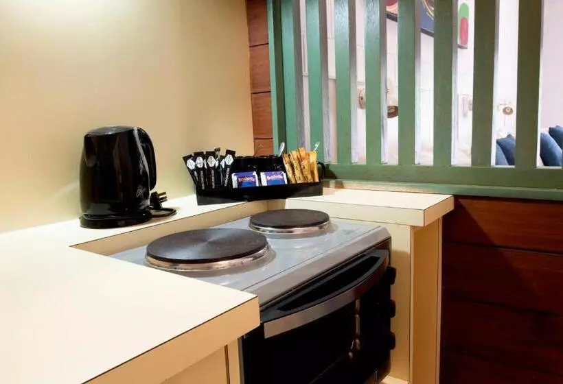 Mission Beach Resort