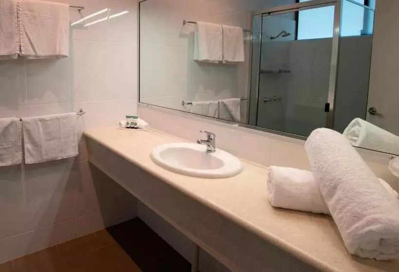 Mission Beach Resort