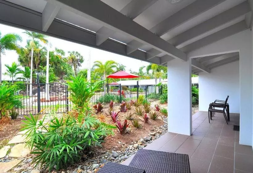 Mission Beach Resort