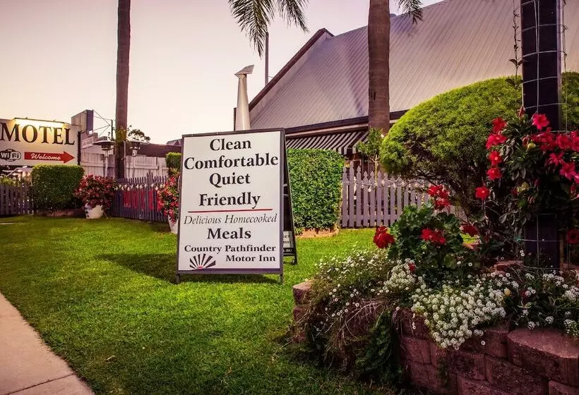 Мотель Country Pathfinder Motor Inn