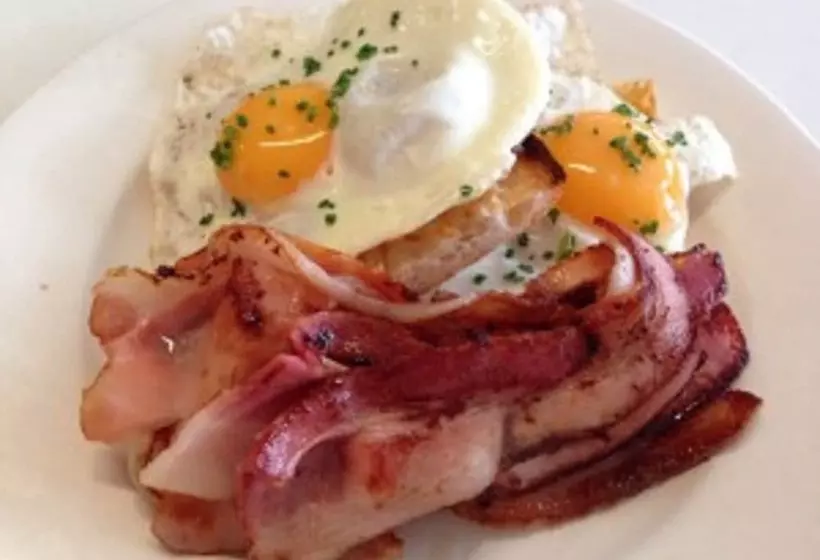 Мотель Country Pathfinder Motor Inn