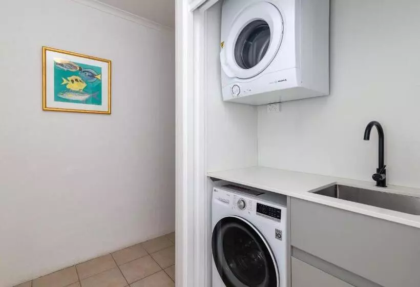 Driftwood Mantaray   Official Onsite Reception And Check In