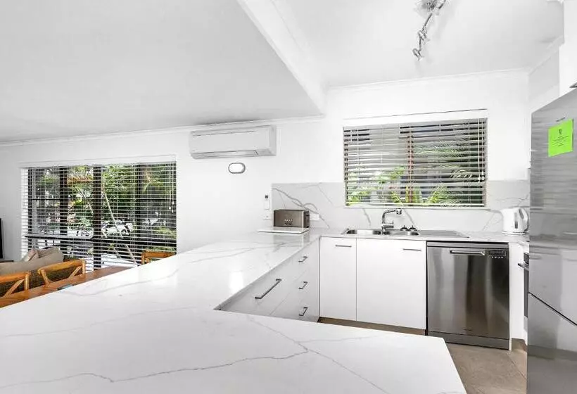 Driftwood Mantaray   Official Onsite Reception And Check In