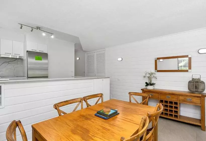 Driftwood Mantaray   Official Onsite Reception And Check In