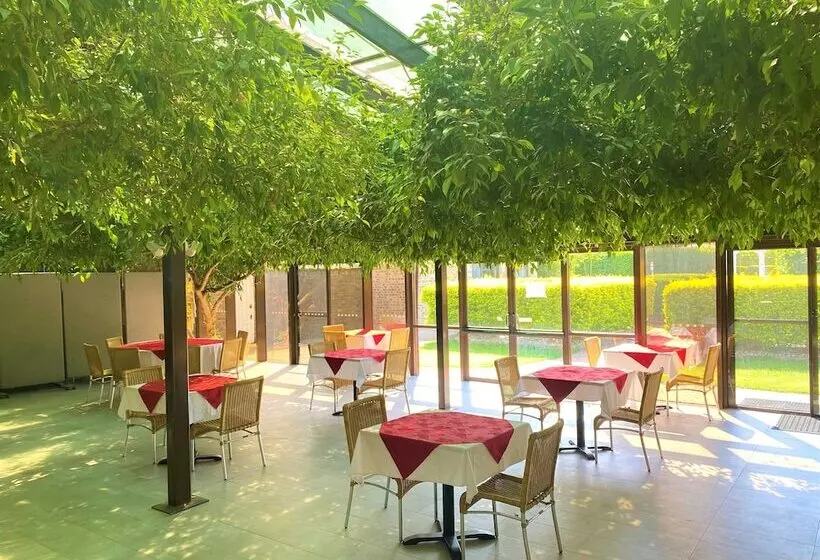 ホテル Sir Francis Drake