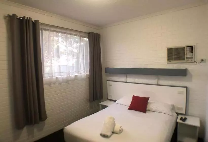 Allan Cunningham Motel