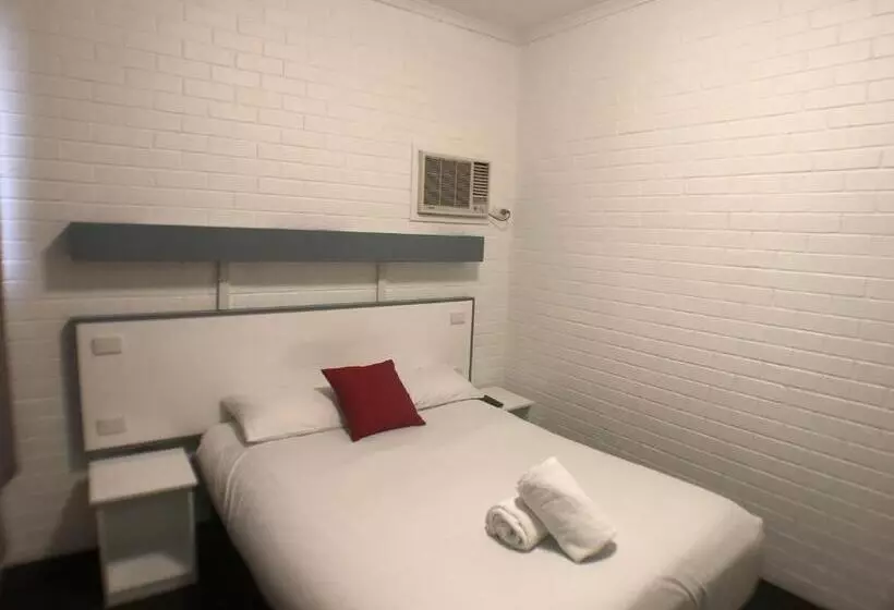 Allan Cunningham Motel