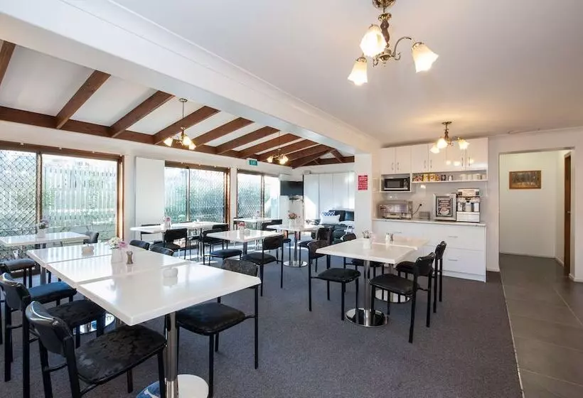 Allan Cunningham Motel