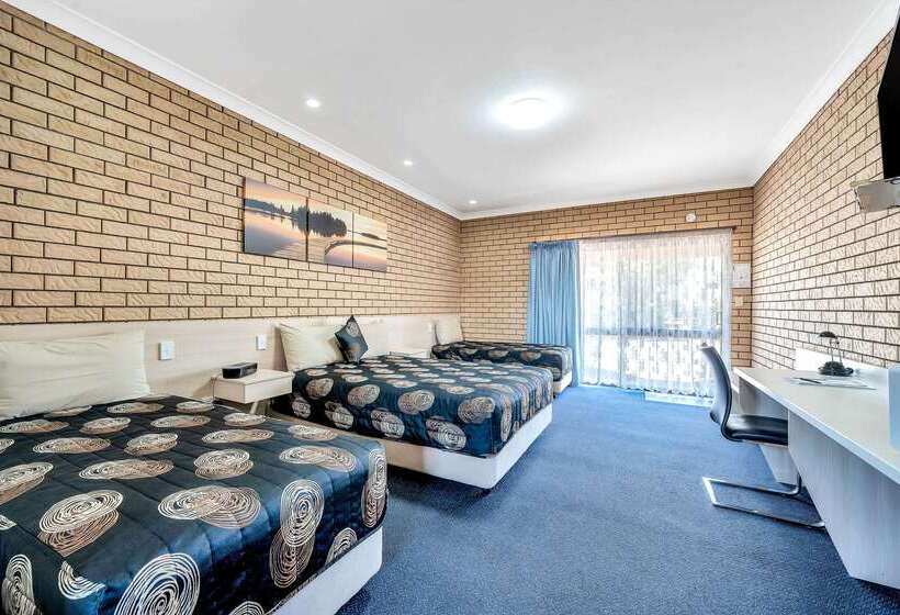 호텔 Warwick Settlers Inn