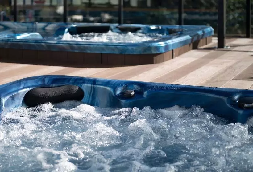 Hotel Mantra On View