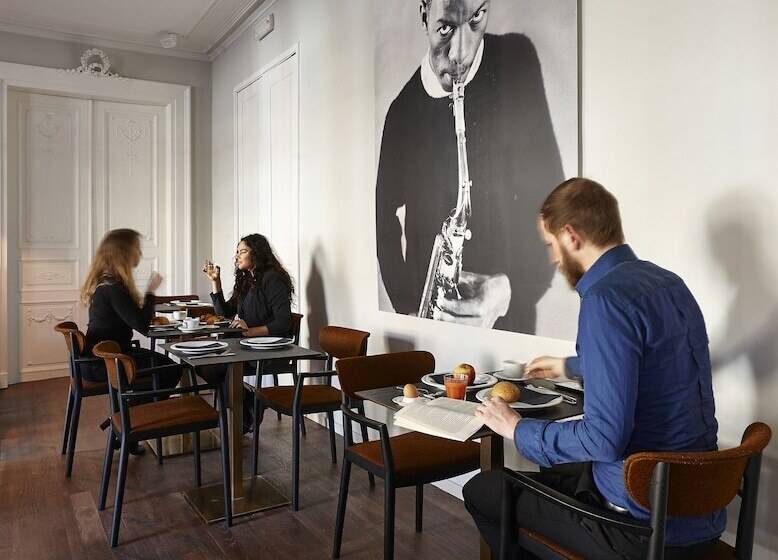 هتل Monsieur Ernest