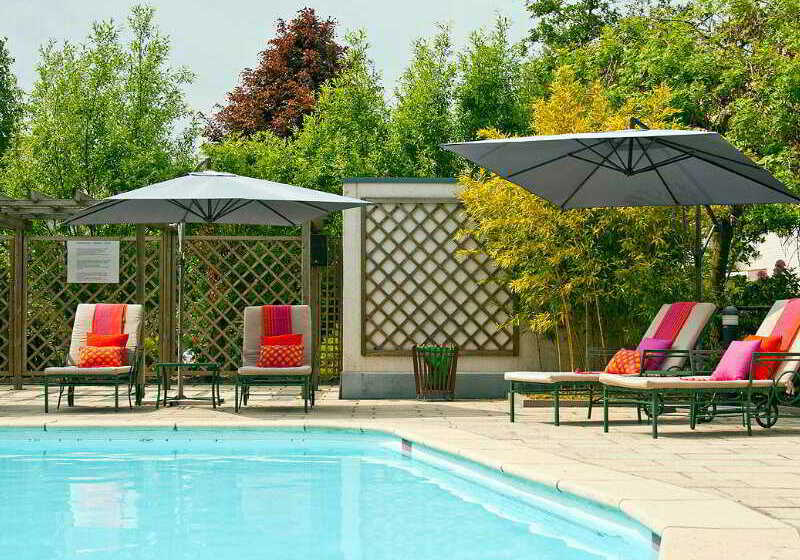 هتل Parker Brussels Airport