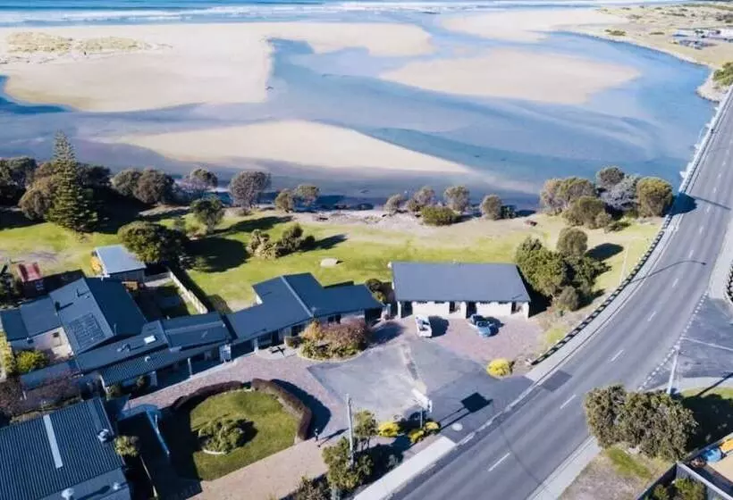 Отель Pelican Sands Scamander