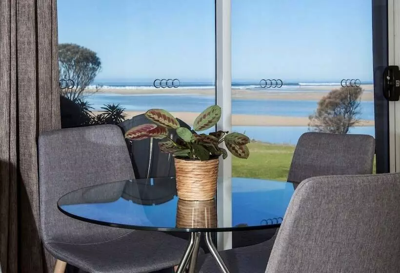 Отель Pelican Sands Scamander