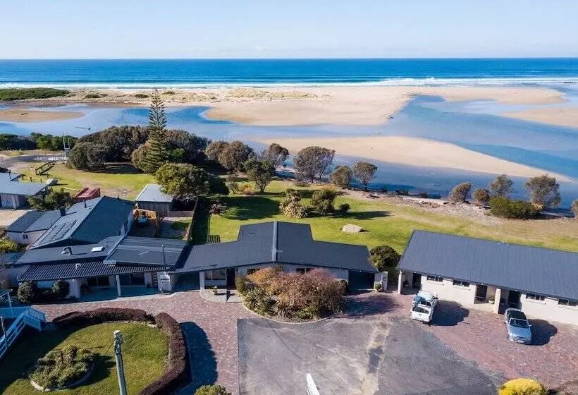 Отель Pelican Sands Scamander