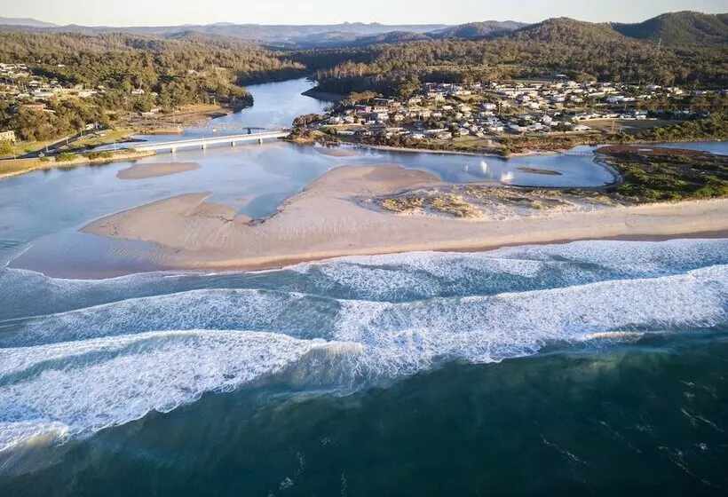 Отель Pelican Sands Scamander