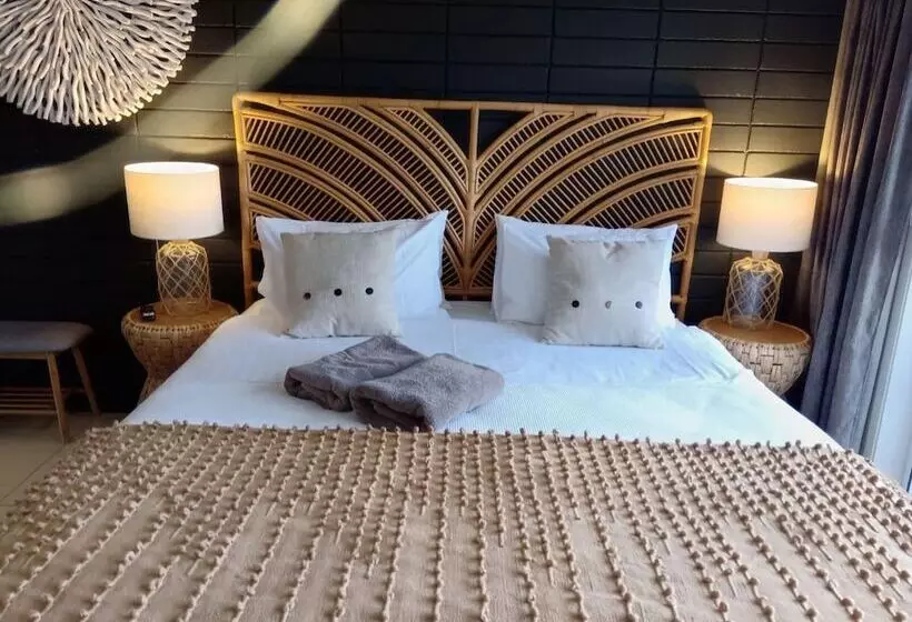 Отель Pelican Sands Scamander