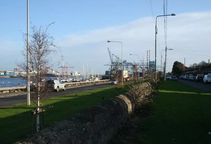 호텔 Pigeon House Motor Inn