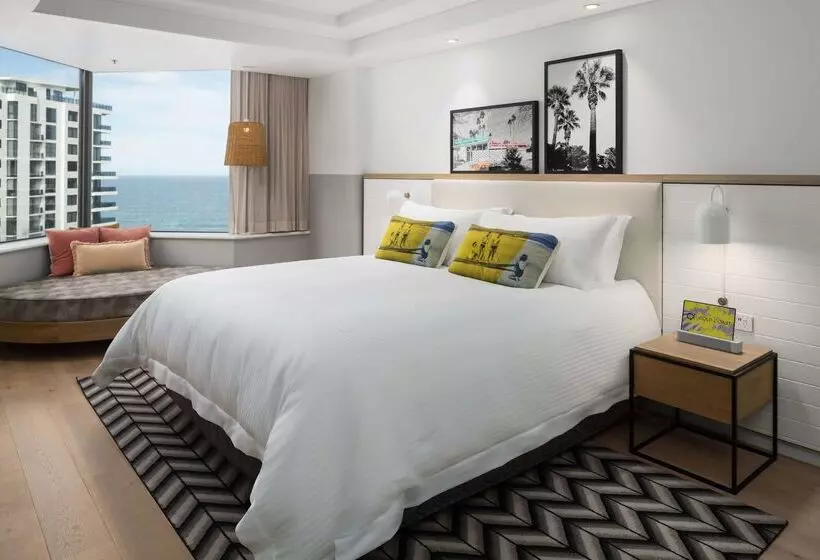 فندق Qt Gold Coast