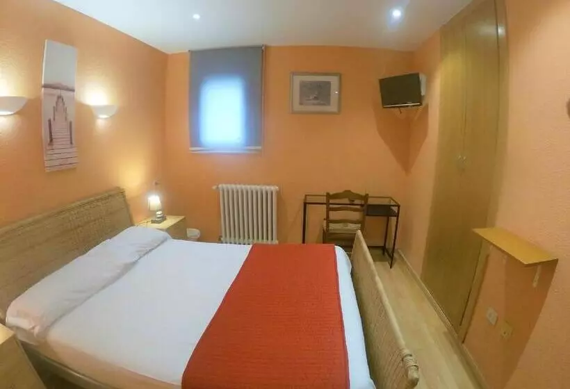 هتل Roc De St Miquel & Apartment