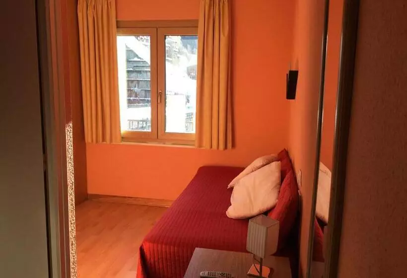 هتل Roc De St Miquel & Apartment