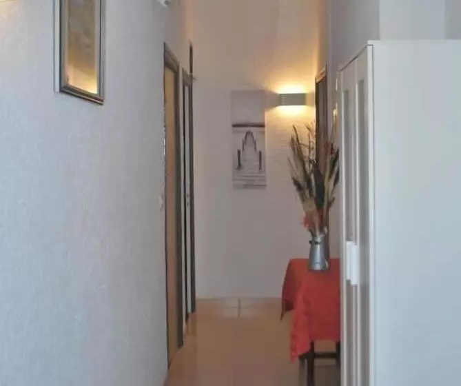 هتل Roc De St Miquel & Apartment