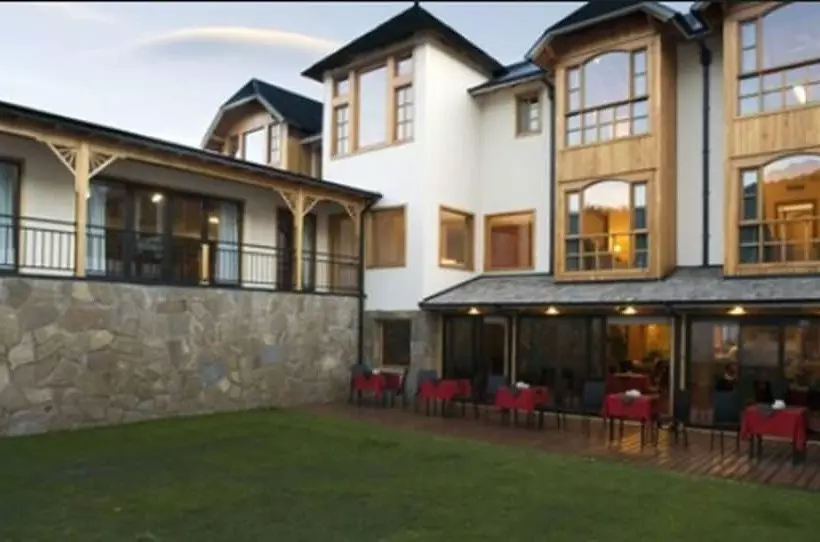 Hotel Y Cabanas Le Village