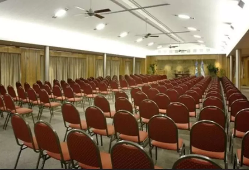 Hotel Y Cabanas Le Village