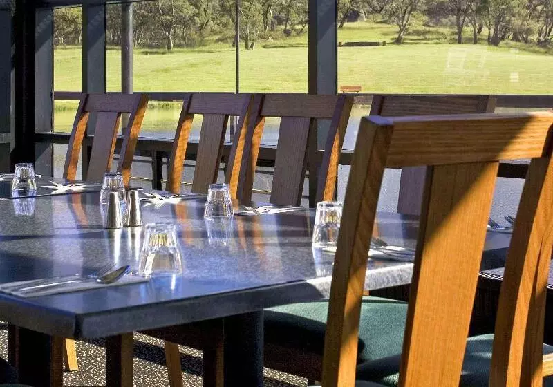 Lake Crackenback Resort & Spa