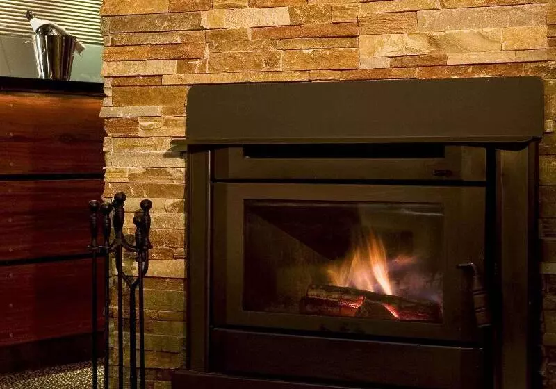 Lake Crackenback Resort & Spa