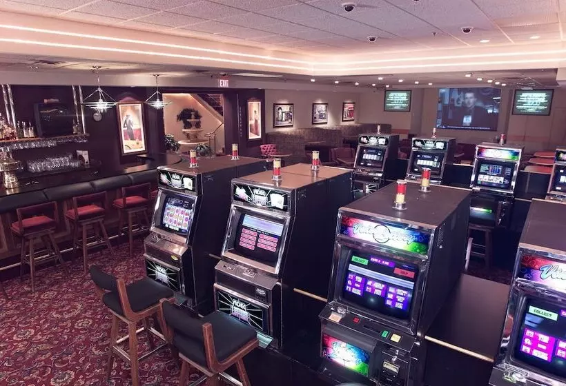 Chateau Louis Hotel & Conference Centre