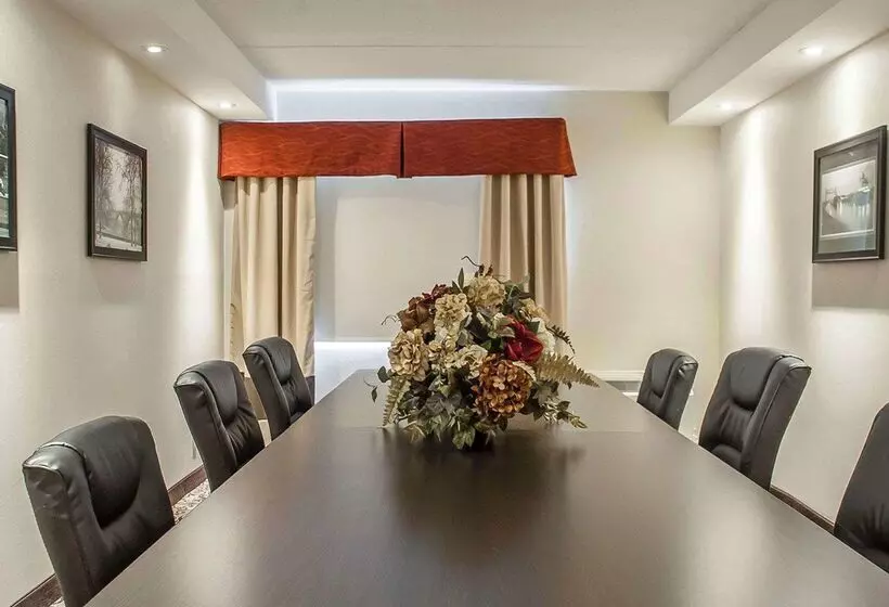 فندق Comfort Inn