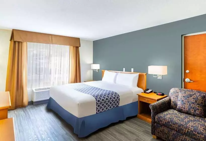 Hotel Econo Lodge Inn & Suites University
