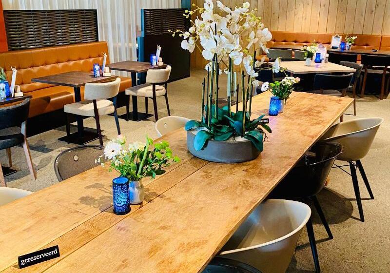 هتل Holiday Inn Express & Suites Ghent By Ihg