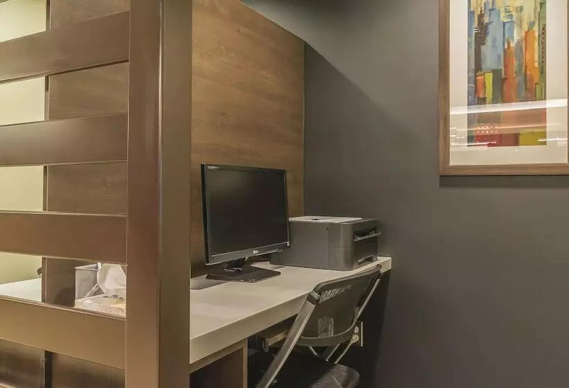 Quality Hotel & Conference Centre