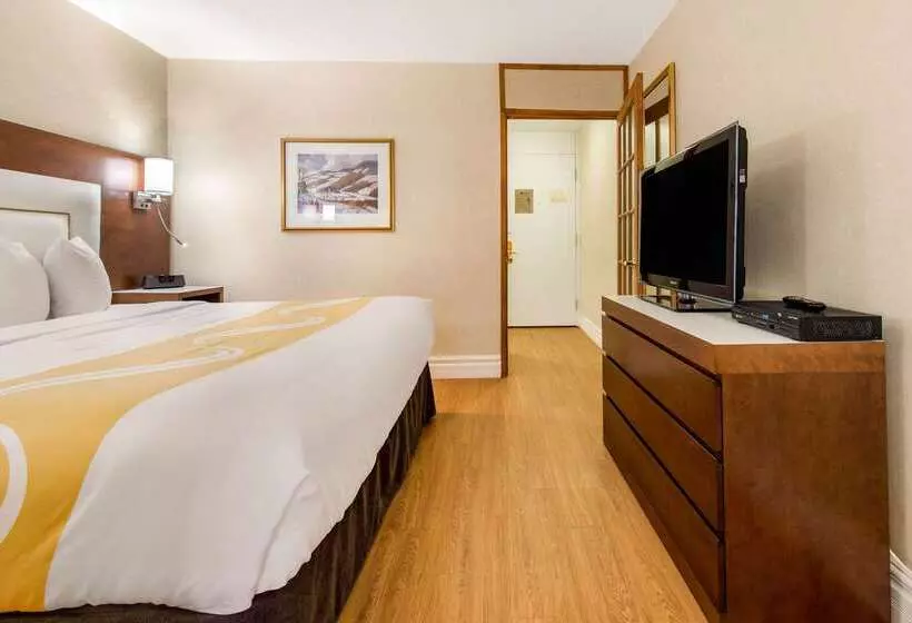 호텔 Quality Inn & Suites Gatineau