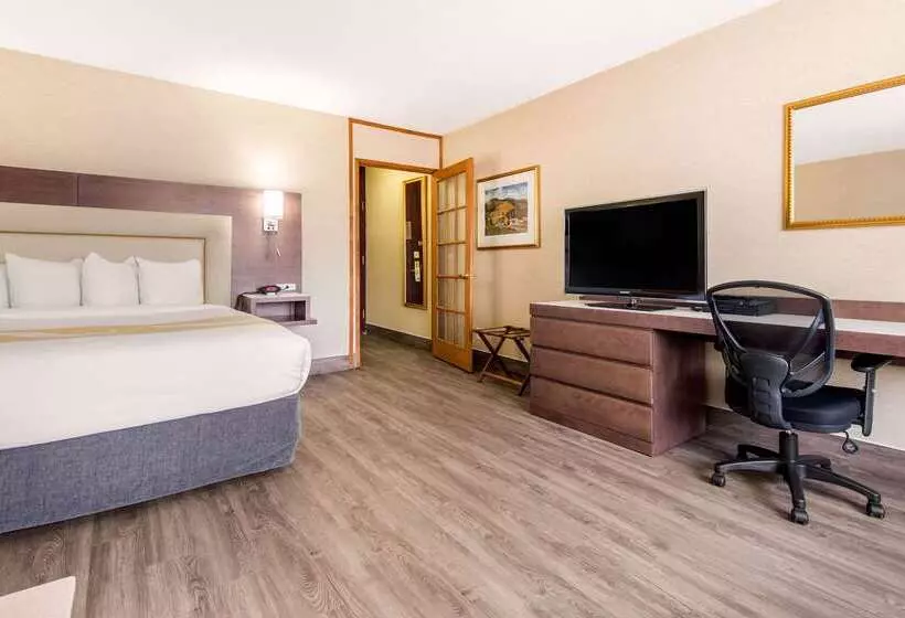 호텔 Quality Inn & Suites Gatineau